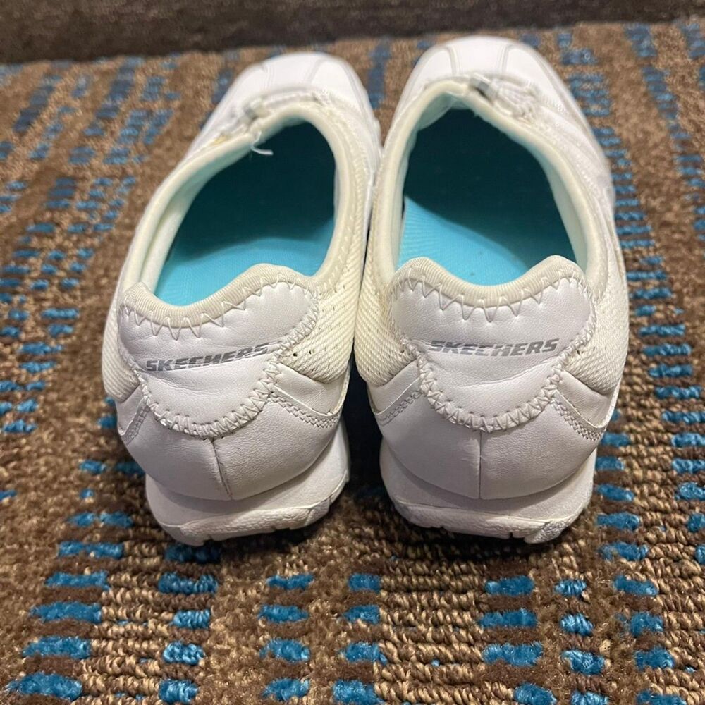 Skechers Women 7.5 White Blue Slip On Sneakers Bungee Lace Comfort Walking Shoes - Picture 4 of 7